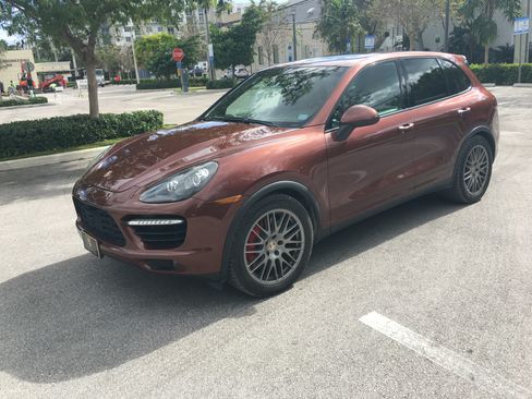 Used 2012 Porsche Cayenne Turbo AWD/4WD image 1