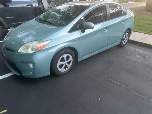 Used 2013 Toyota Prius Two FWD image 4