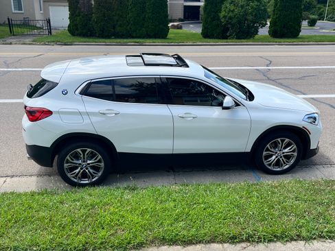 Used 2019 BMW X2 xDrive28i w/ Convenience Package AWD/4WD image 2