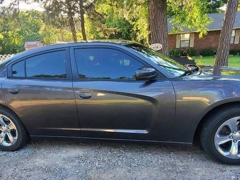 Used 2014 Dodge Charger SE w/ Sport Appearance Group RWD image 6