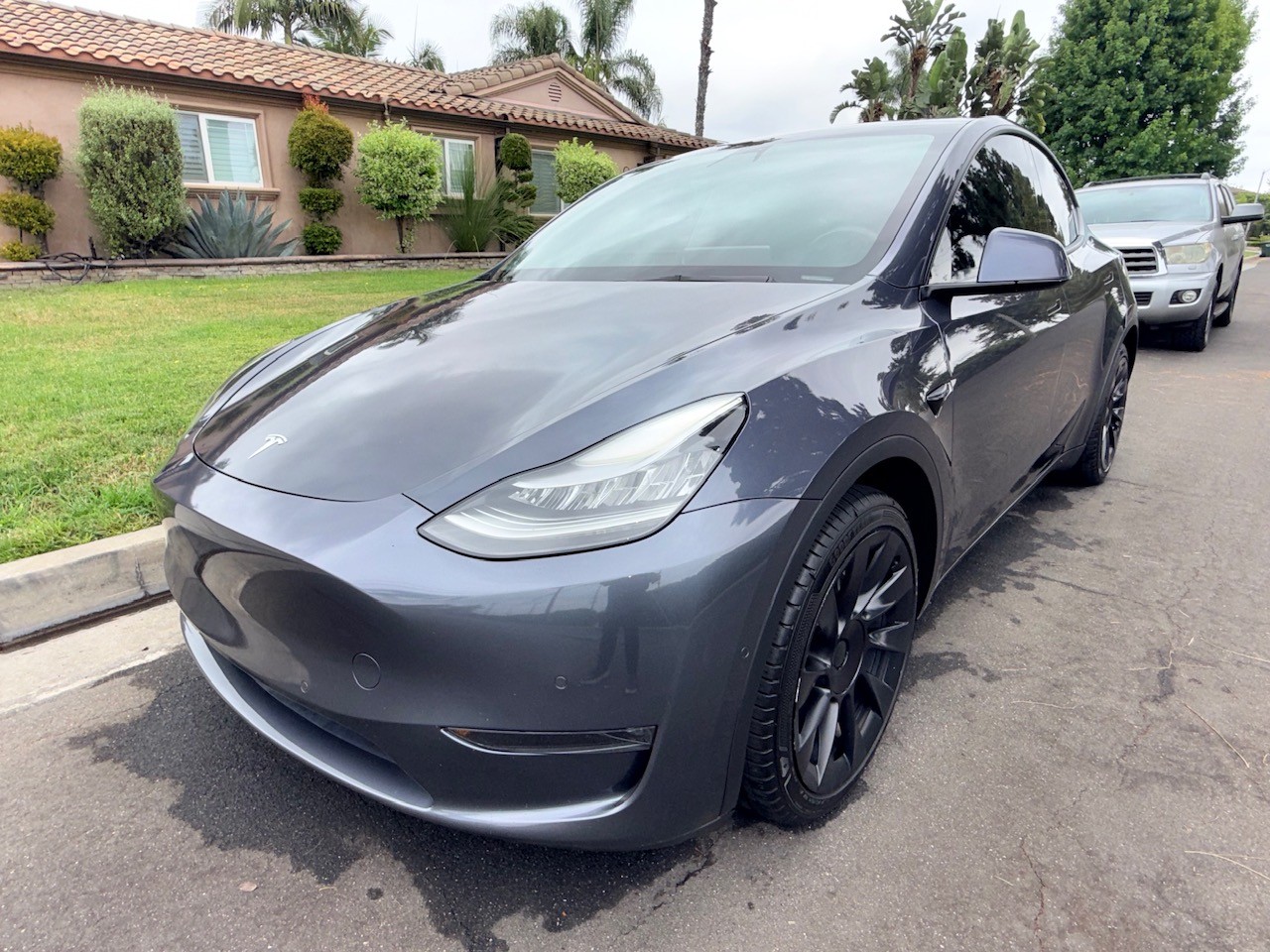 Used 2021 Tesla Model Y Long Range AWD/4WD image 5
