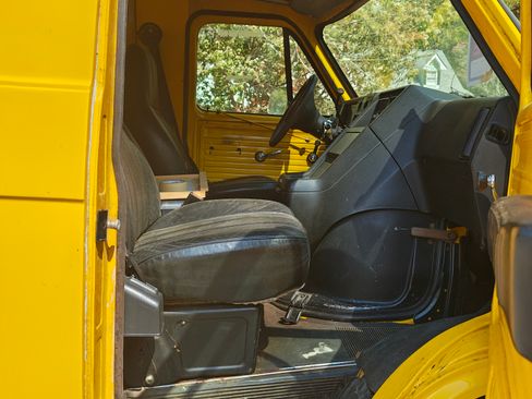 Used 1996 GMC G3500 Vandura image 31