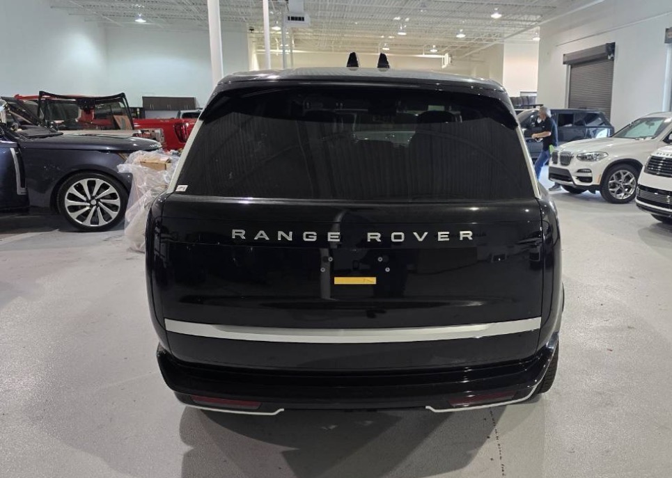 Used 2024 Land Rover Range Rover Autobiography AWD/4WD image 6