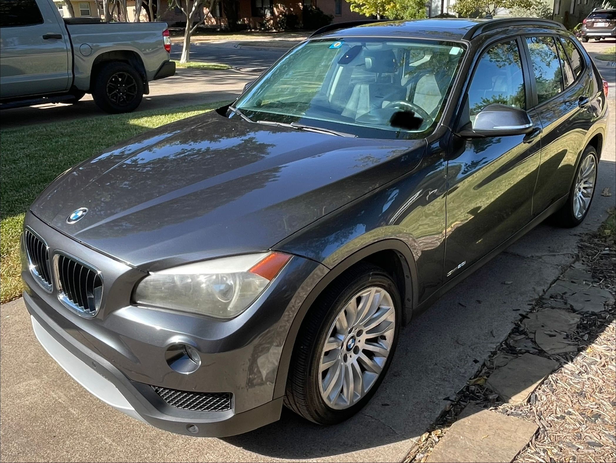Used 2014 BMW X1 sDrive28i RWD image 1