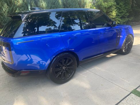 Used 2023 Land Rover Range Rover SE AWD/4WD image 4