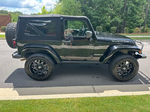 Used 2011 Jeep Wrangler Rubicon w/ PWR Convenience Group image 10