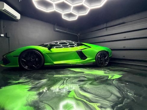 Used 2025 Lamborghini Revuelto AWD/4WD image 6