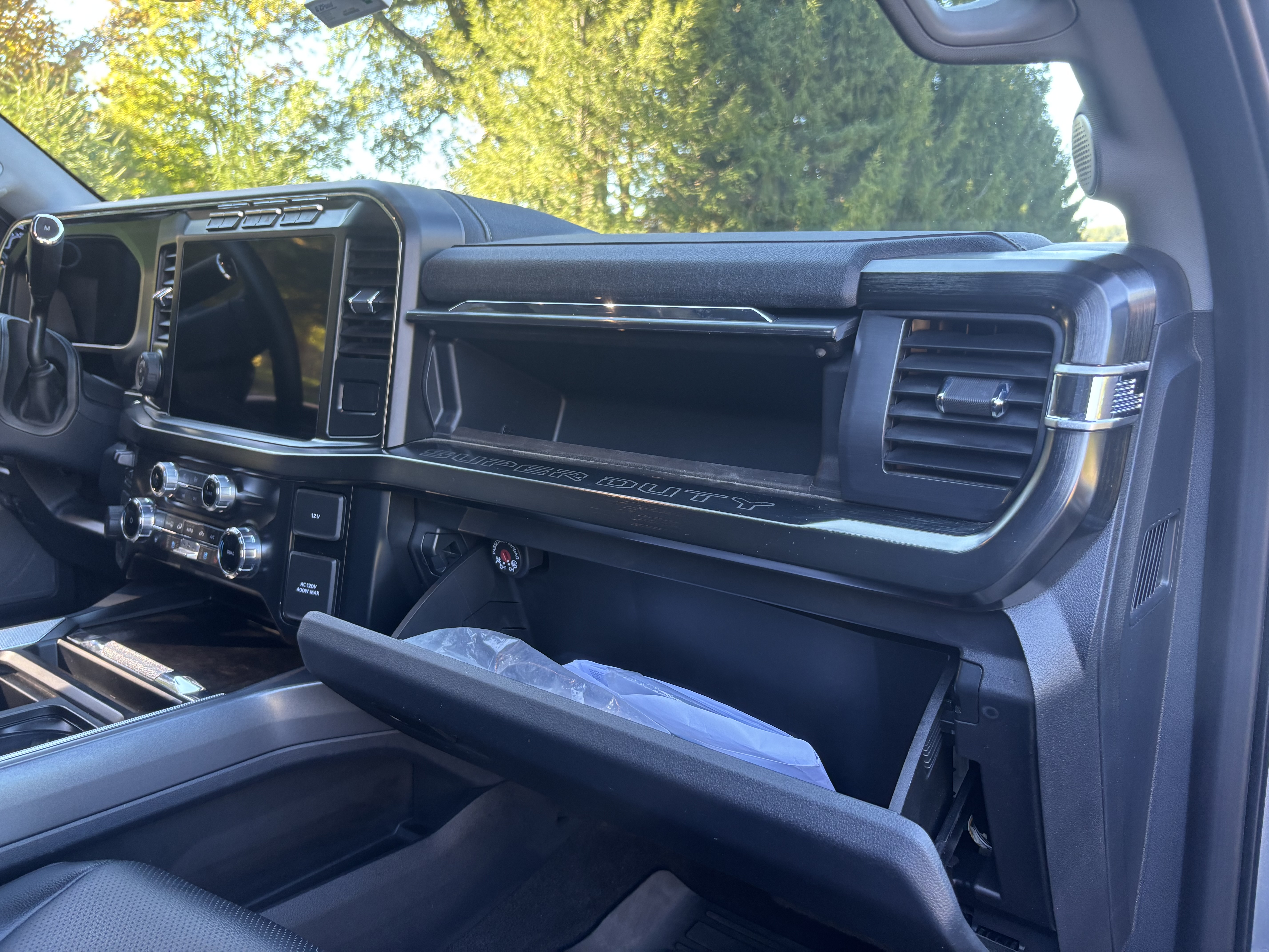 Used 2024 Ford F350 Lariat w/ Lariat Ultimate Package AWD/4WD image 23