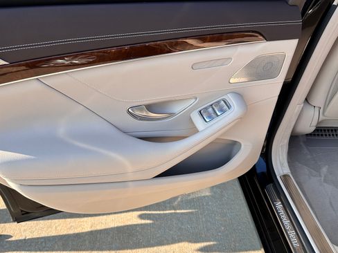 Used 2015 Mercedes-Benz S 550 Sedan image 8