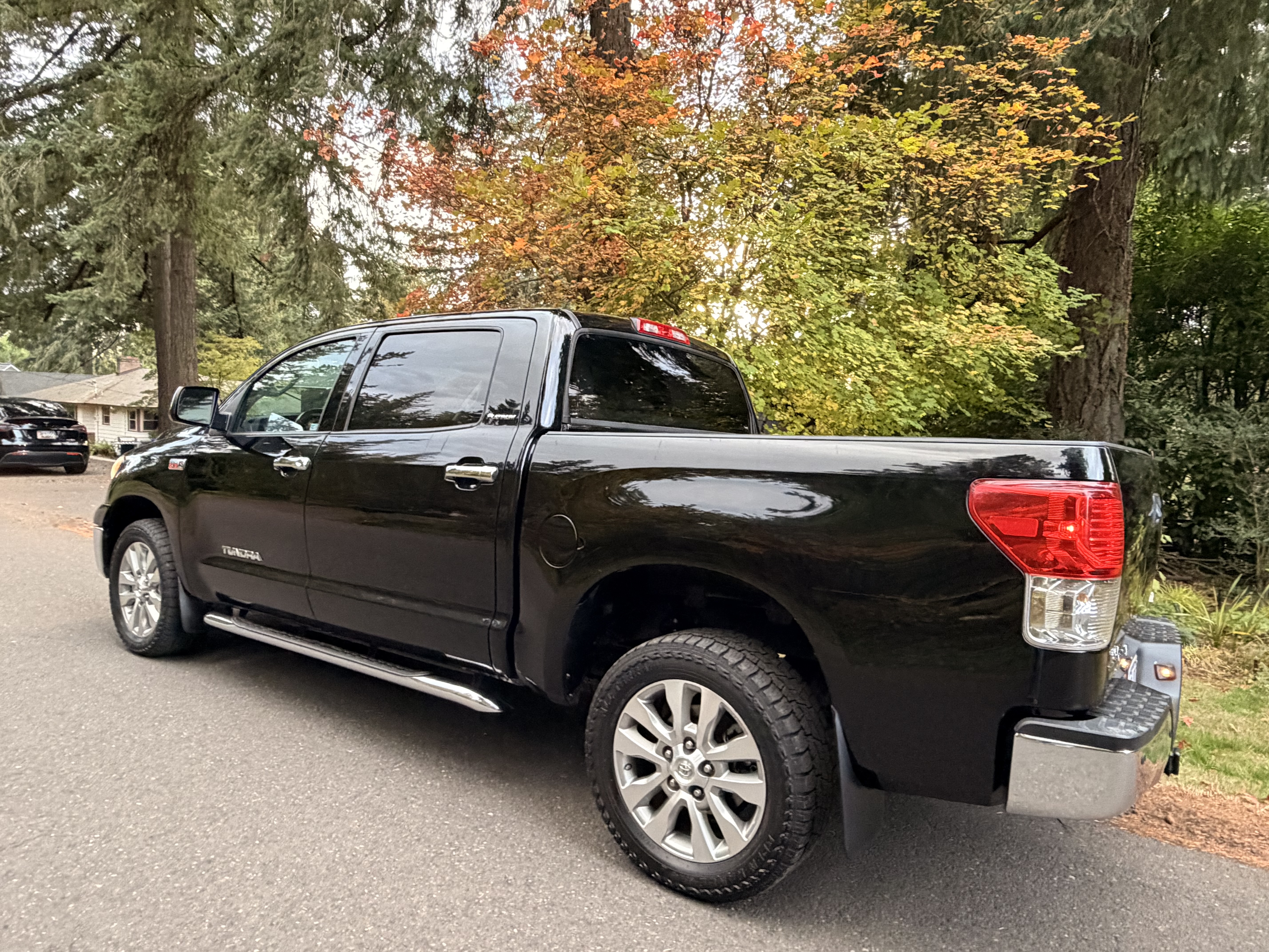 Used 2013 Toyota Tundra Platinum AWD/4WD image 4