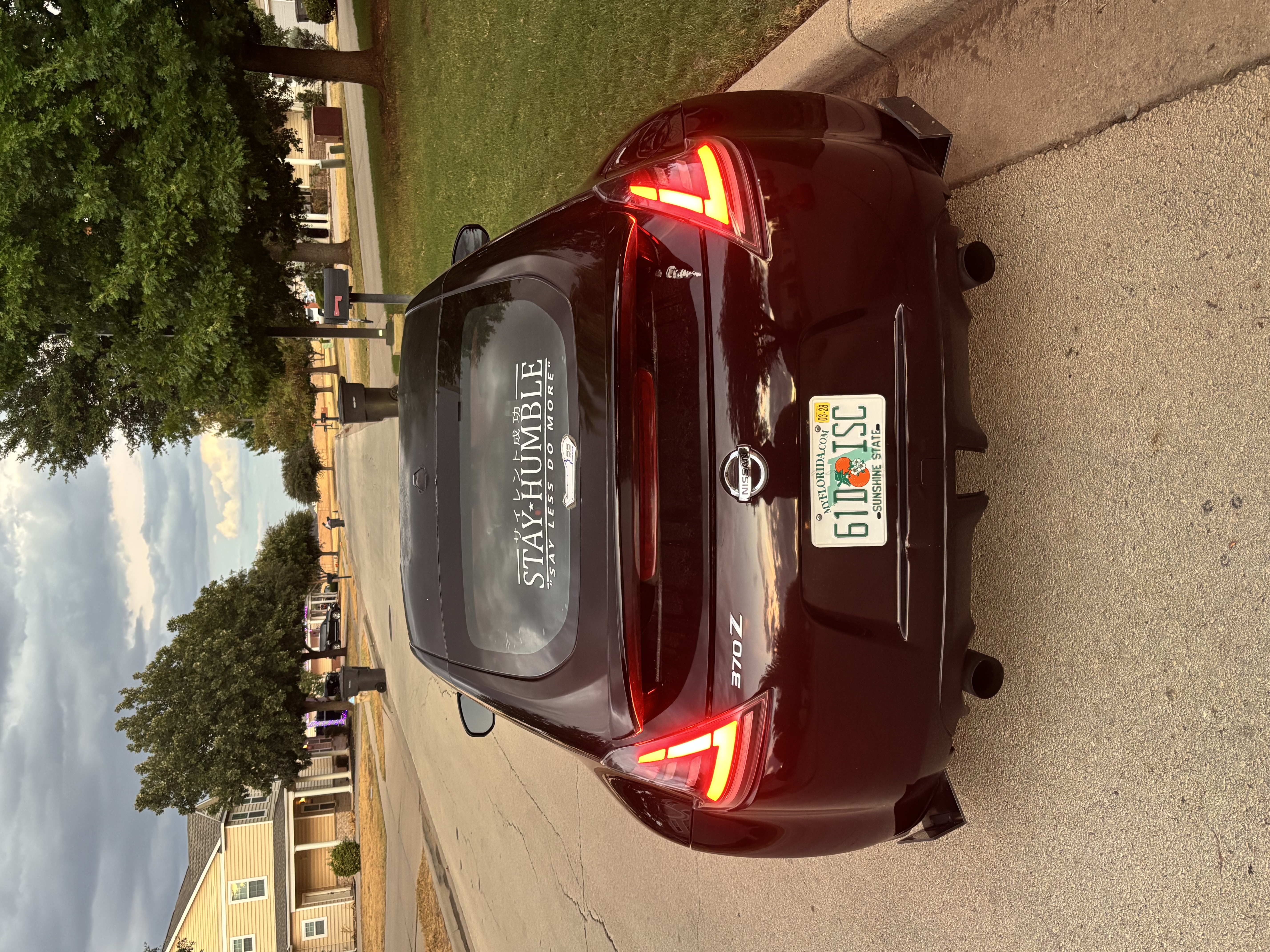 Used 2010 Nissan 370Z Touring w/ Sport Pkg RWD image 1