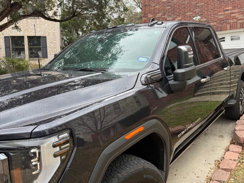 Used 2024 GMC Sierra 2500 Denali Ultimate image 6