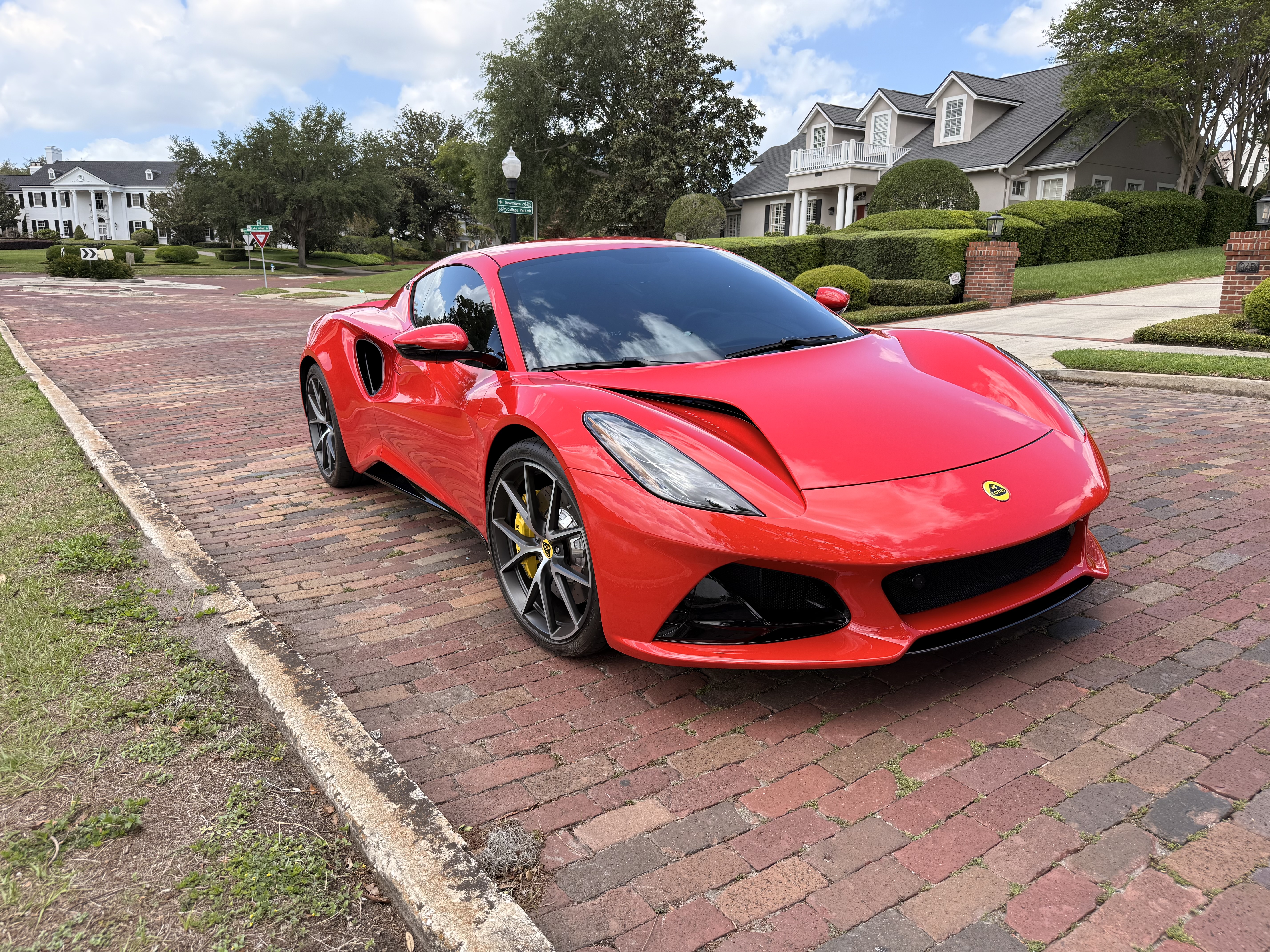 Used 2024 Lotus Emira First Edition RWD image 2