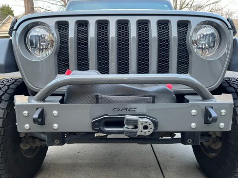 Used 2019 Jeep Wrangler Sport image 4