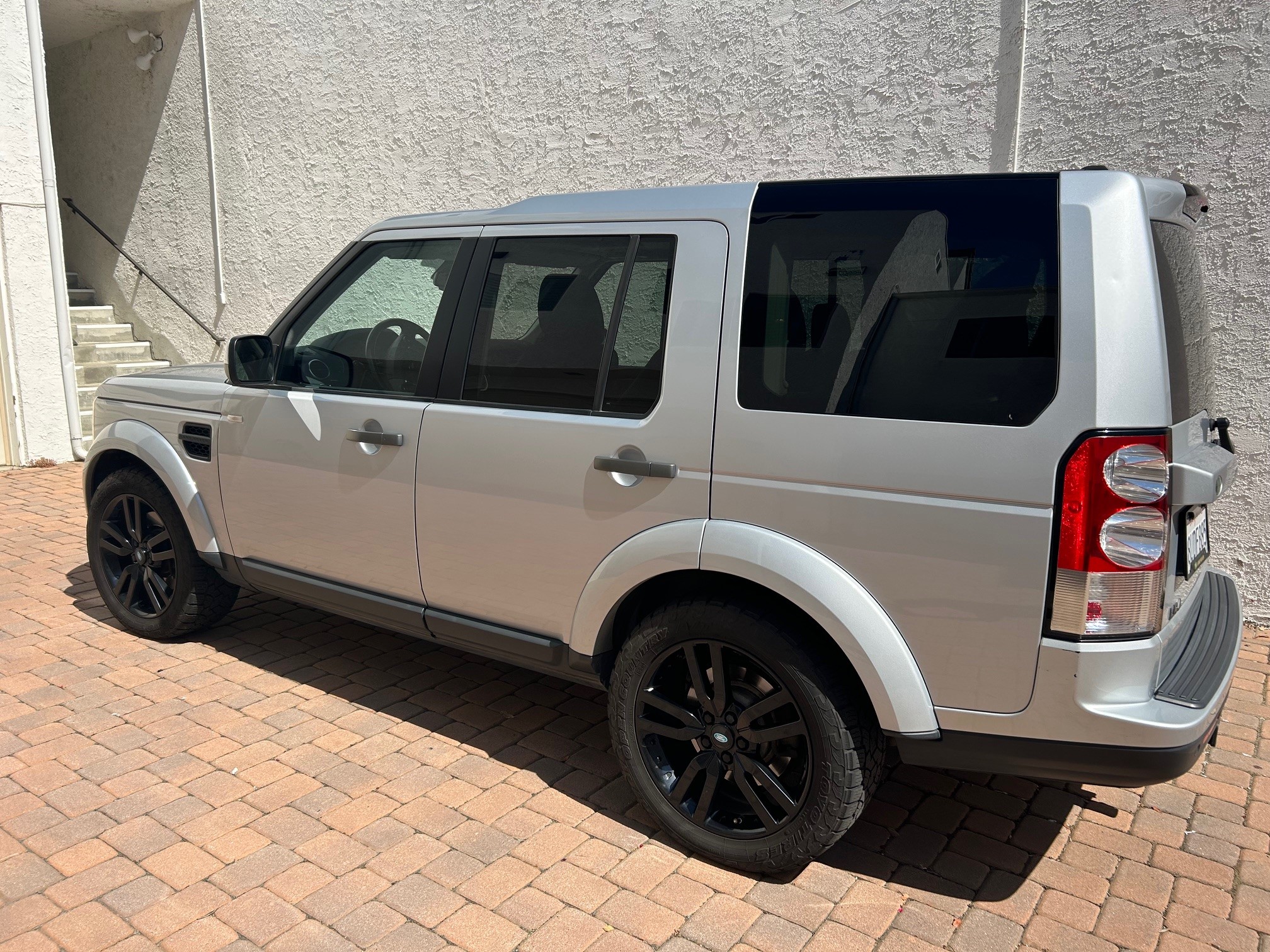 Used 2011 Land Rover LR4 HSE AWD/4WD image 5