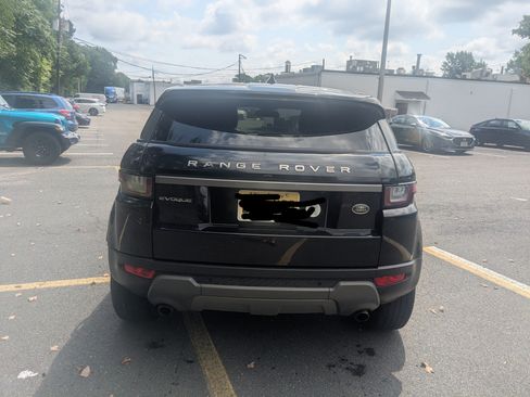 Used 2019 Land Rover Range Rover Evoque SE AWD/4WD image 6