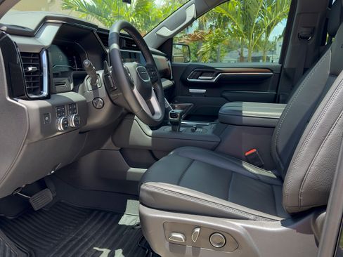 Used 2025 GMC Sierra 1500 Denali AWD/4WD image 13