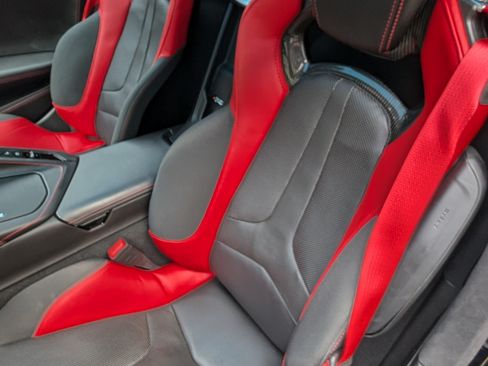 Used 2021 Chevrolet Corvette Stingray Premium Cpe w/ Z51 Performance Package image 13