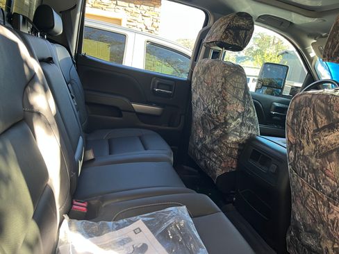 Used 2019 Chevrolet Silverado 2500 LTZ w/ Duramax Plus Package image 9