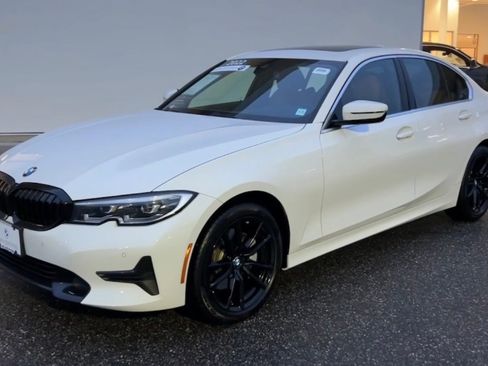 Used 2022 BMW 330i xDrive 330i xDrive Sedan 4D w/ Premium Package image 4