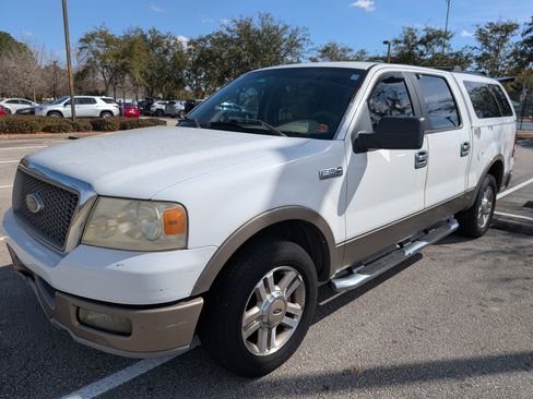 Used 2005 Ford F150 Lariat image 1