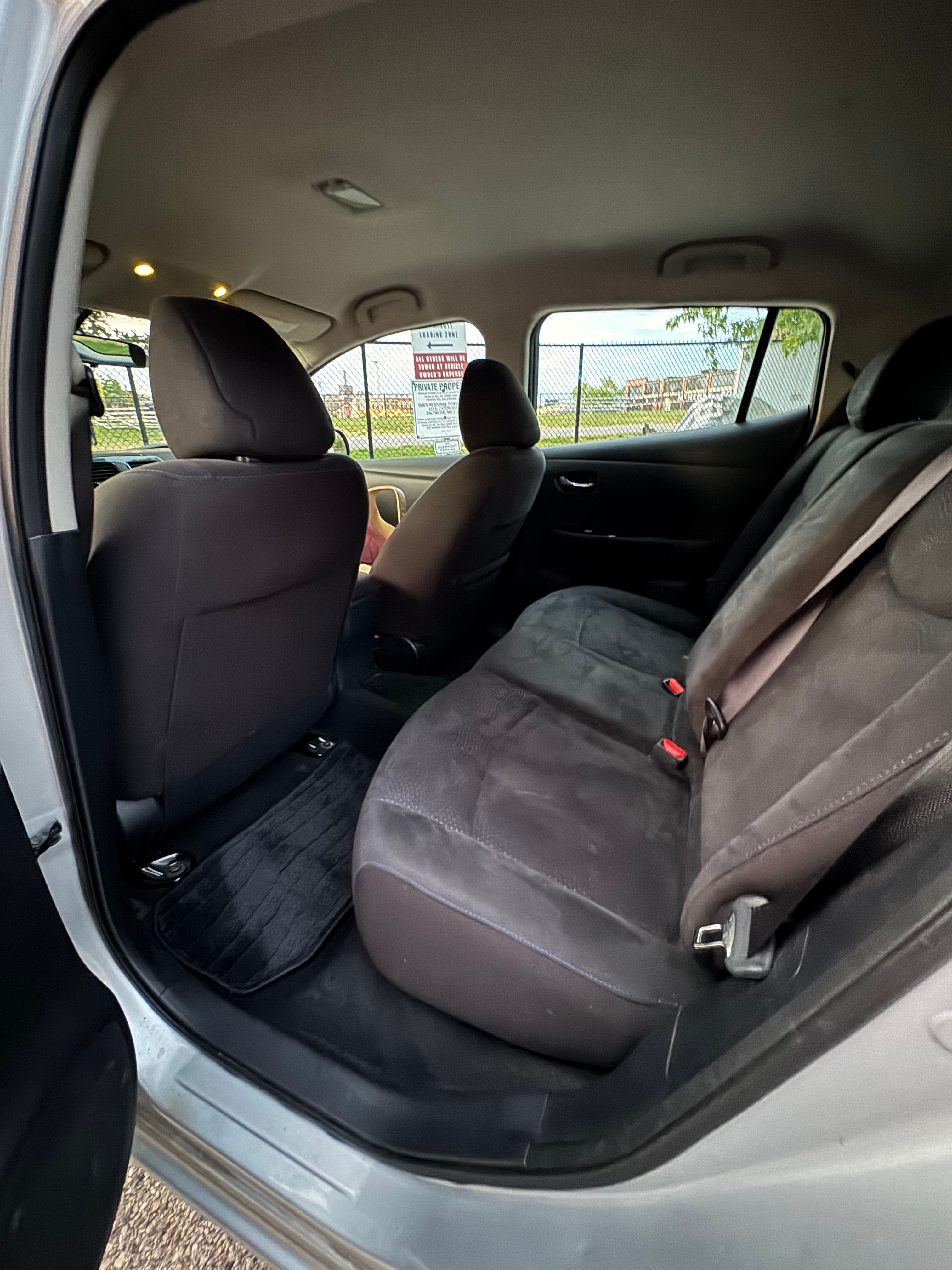 Used 2017 Nissan Leaf SV FWD image 15