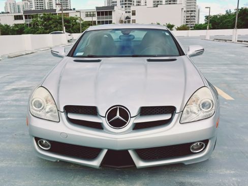 Used 2009 Mercedes-Benz SLK 300 image 5
