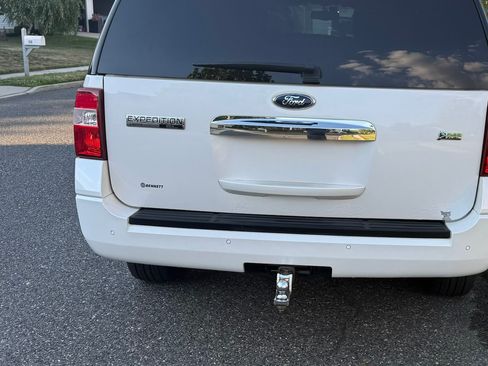 Used 2014 Ford Expedition EL Limited w/ Equipment Group 301A AWD/4WD image 8