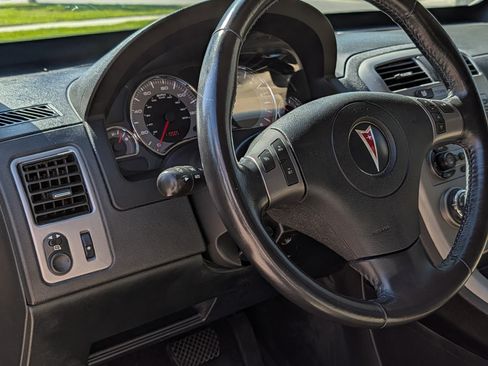 Used 2006 Pontiac Torrent 2WD w/ Preferred Package image 8