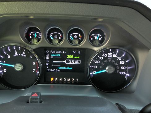 Used 2016 Ford F250 XLT w/ XLT Premium Package image 31