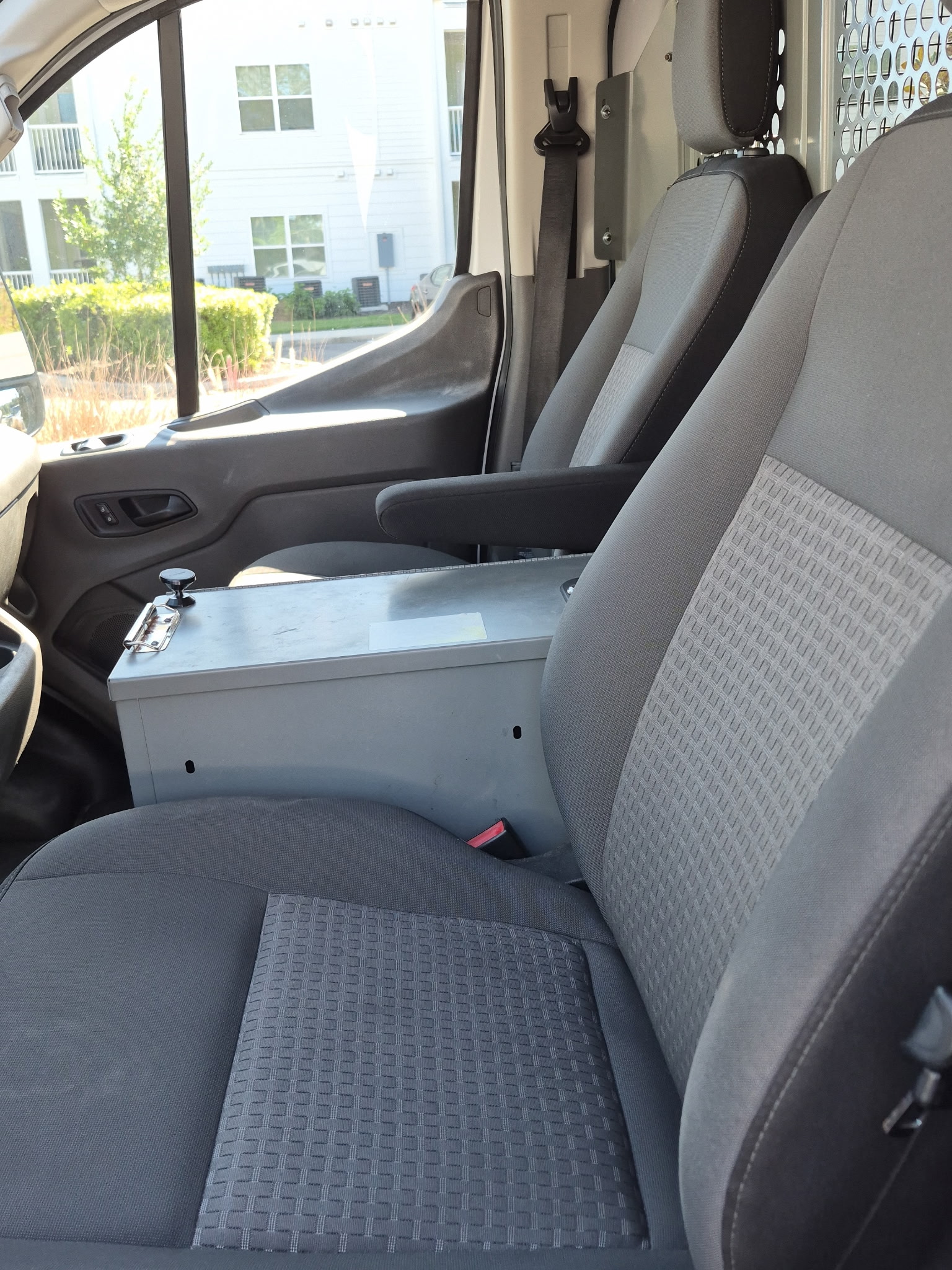 Used 2021 Ford Transit 150 Low Roof RWD image 10