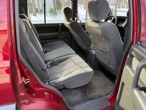 Used 1996 Isuzu Trooper S image 15