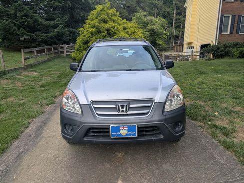 Used 2005 Honda CR-V LX image 3