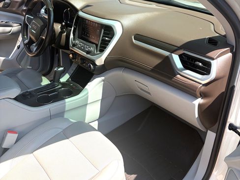 Used 2018 GMC Acadia SLT w/ LPO, Cargo Package FWD image 10