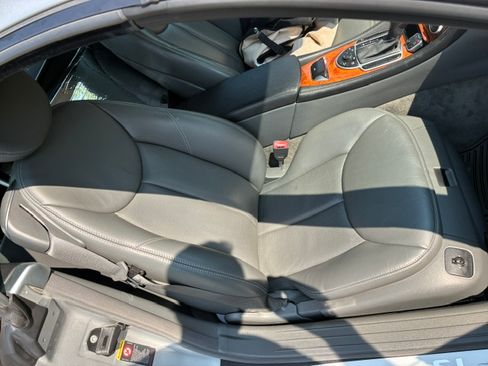 Used 2004 Mercedes-Benz SL 500 image 16