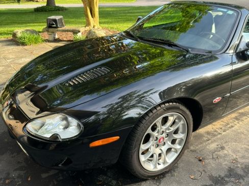 Used 2000 Jaguar XK8 Convertible image 9
