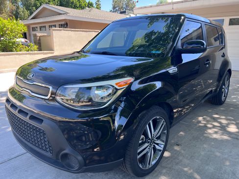 Used 2015 Kia Soul image 1