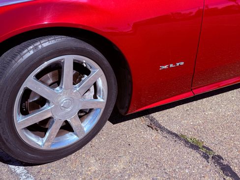 Used 2004 Cadillac XLR image 9