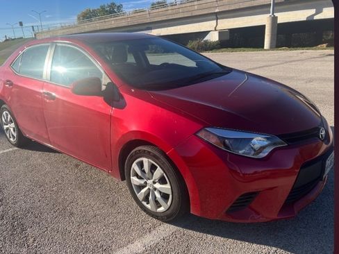 Used 2014 Toyota Corolla LE image 10