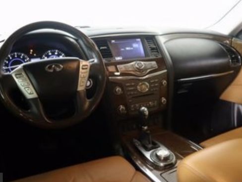 Used 2016 INFINITI QX80 4WD w/ Signature Edition Package image 2