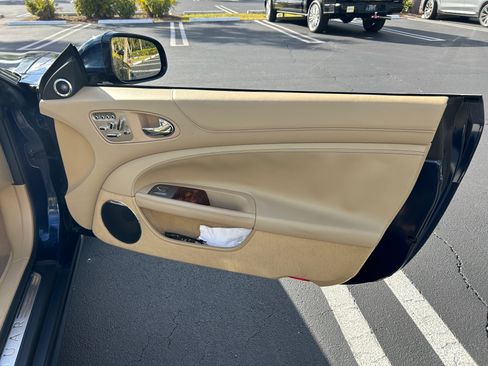 Used 2011 Jaguar XK Convertible image 23