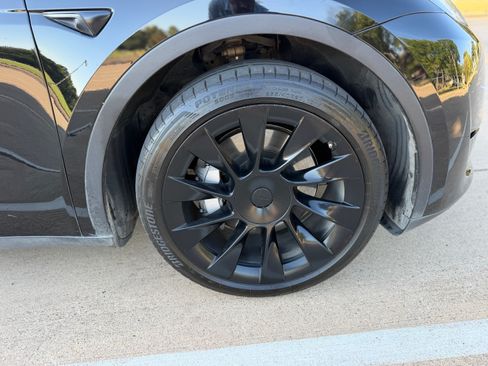 Used 2023 Tesla Model Y Long Range AWD/4WD image 15