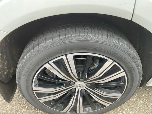 Used 2022 Volvo XC60 B5 Inscription w/ Advanced Package AWD/4WD image 9