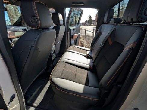 Used 2026 GMC Canyon AT4 image 9