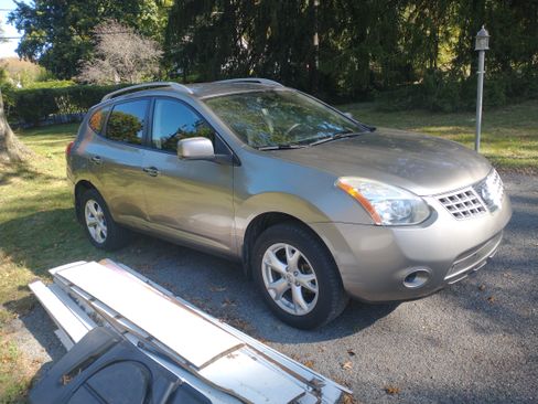 Used 2010 Nissan Rogue SL image 1