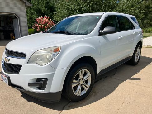 Used 2015 Chevrolet Equinox LS image 1