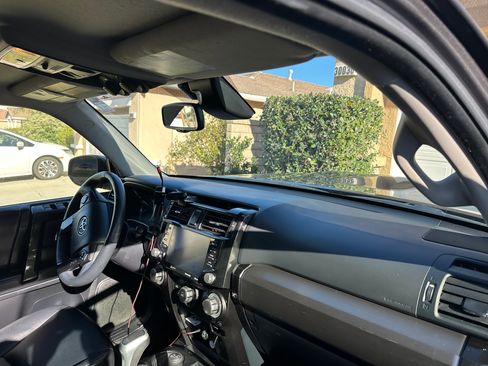 Used 2021 Toyota 4Runner TRD Off-Road Premium image 12