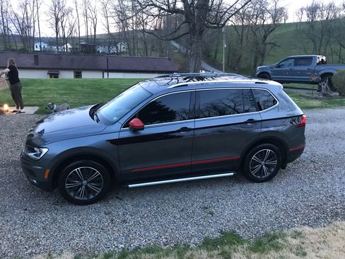 Used 2019 Volkswagen Tiguan S image 4