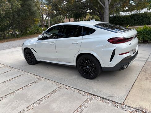 Used 2023 BMW X6 xDrive40i w/ Executive Package image 12