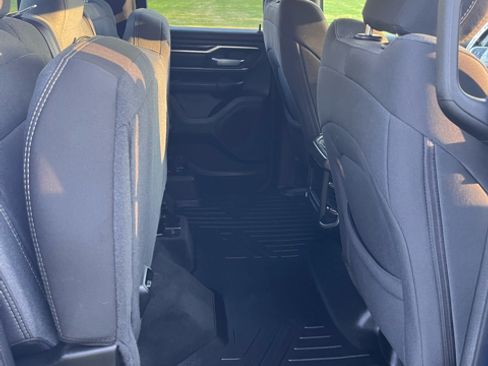 Used 2021 RAM 1500 Big Horn AWD/4WD image 18